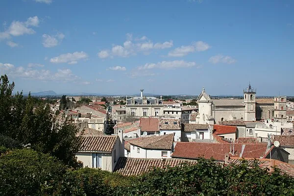 Vue générale de Mauguio depuis la Motte