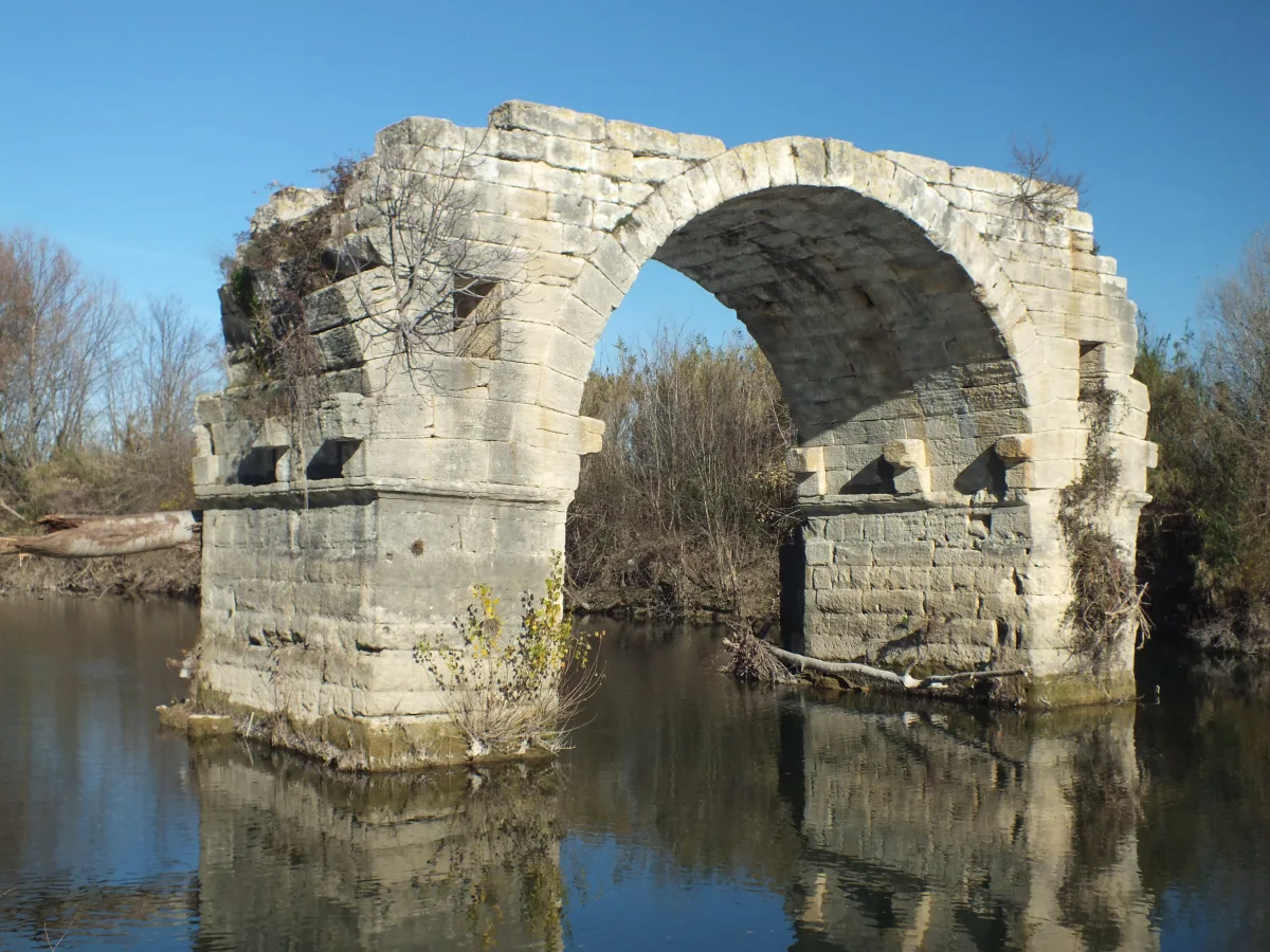 Le Pont Ambroix et le site antique d'Ambrussum à Villetelle, Hérault